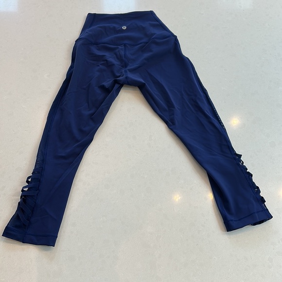 Lululemon crop legging - Picture 5 of 6